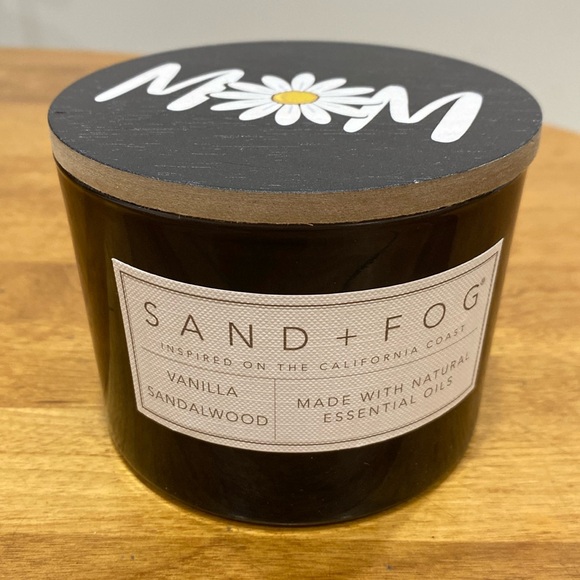 NWOT.  Sand + Fog, 12oz., jar candle. - Picture 2 of 11